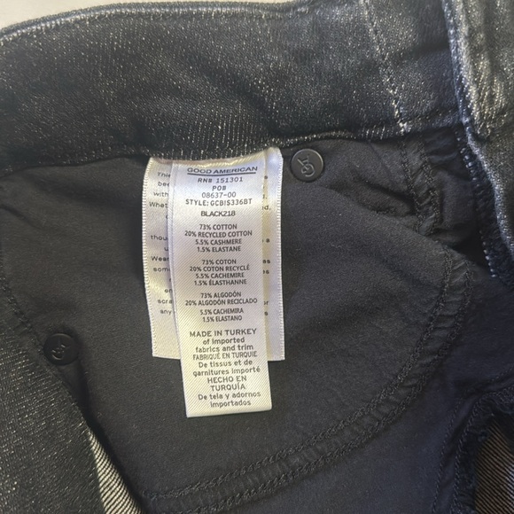 Good American Classic High Rise Split Hem Flare Jeans - Picture 7 of 11